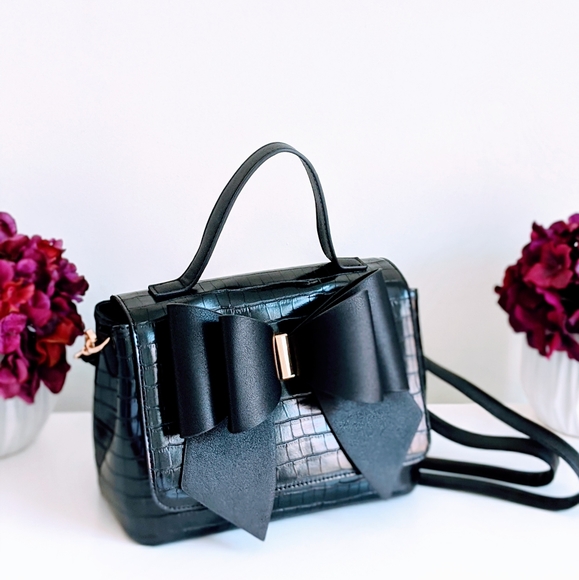 Like Dreams Handbags - NWT Like Dreams Alligator Bag with Bow